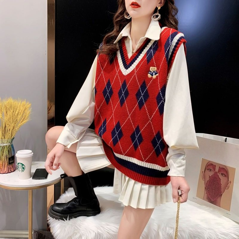 Winter Clothing Trends For Women - Красные вязаные жилеты для женщин, жилет
