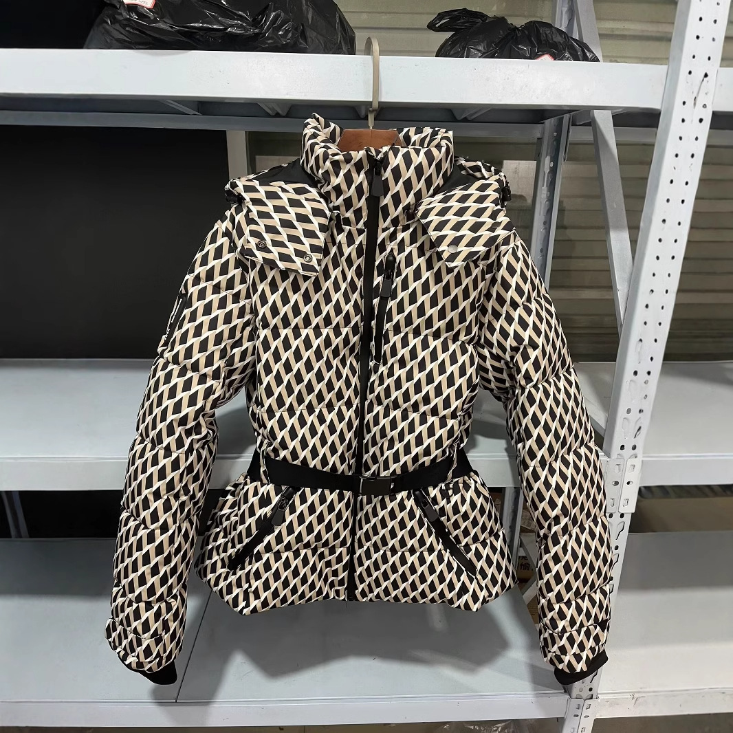 Зимний лыжный комплект из двух – обзор и цена Winter Clothing Color