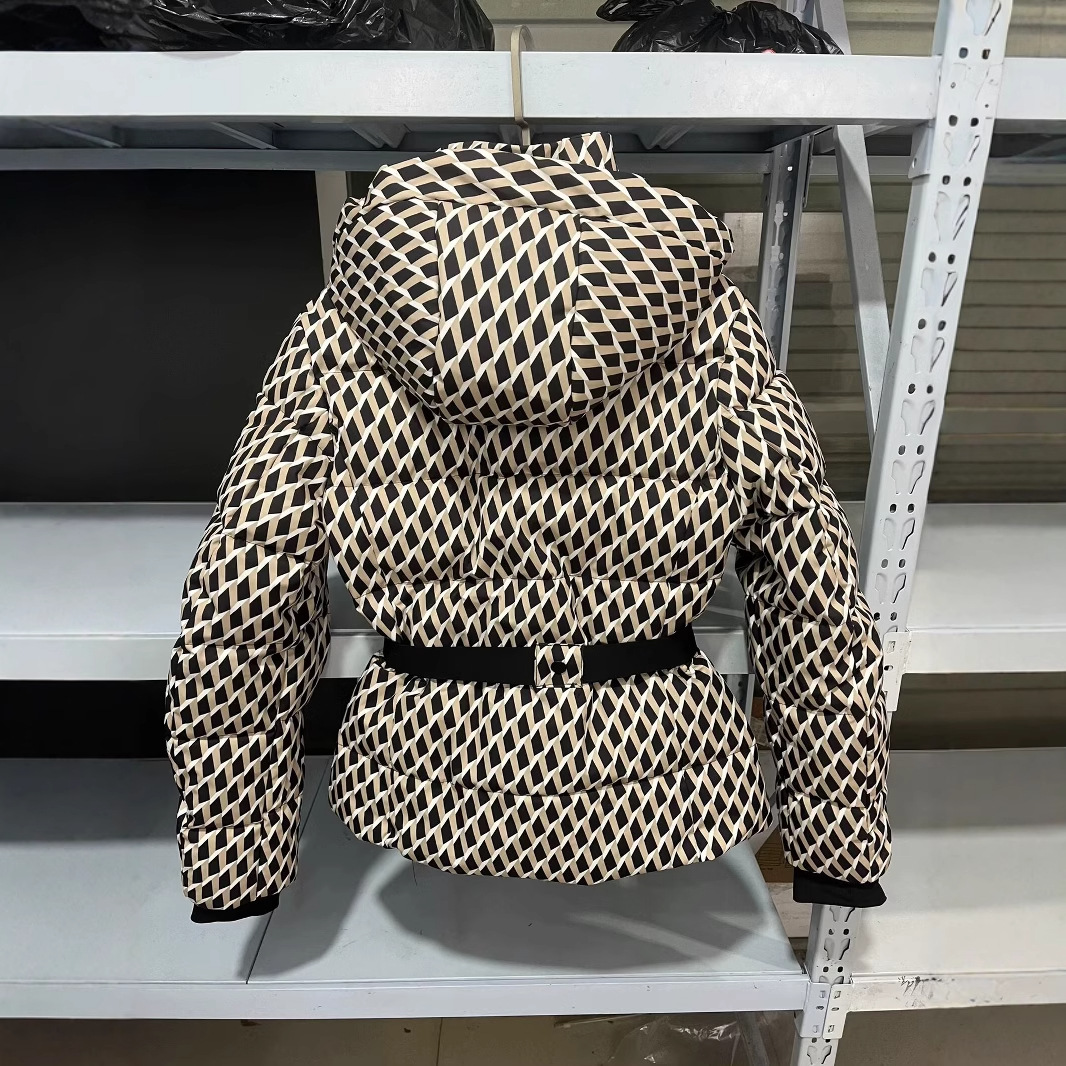 Зимний лыжный комплект из двух – обзор и цена Winter Clothing Color